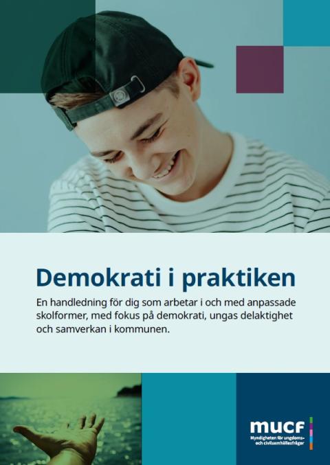 Framsida på lärarhandledningen Demokrati i praktiken