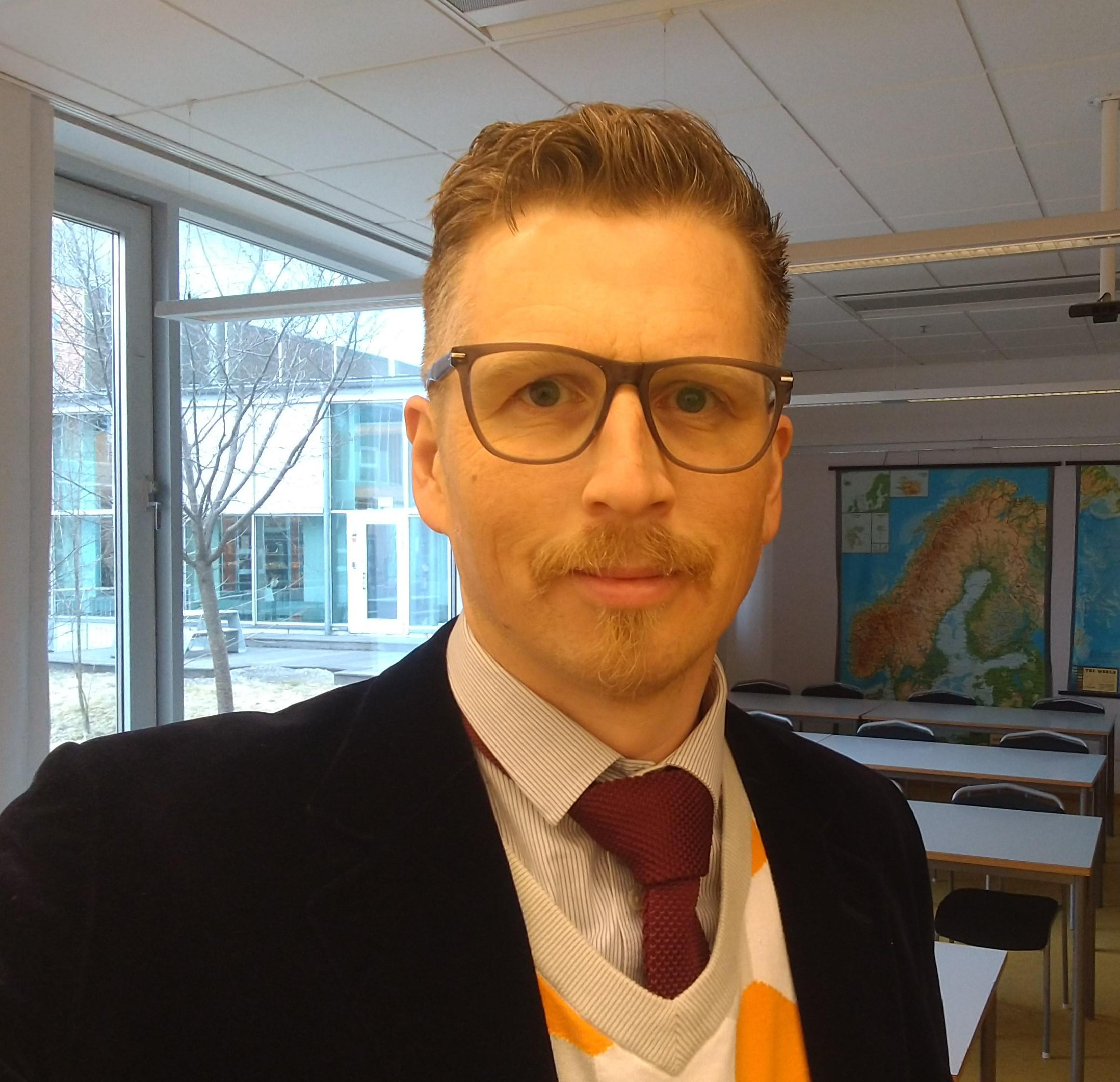 Gustaf Wiberg, lärare i Geografi och Samhällskunskap. Östra gymnasiet, Huddinge, gymnasium